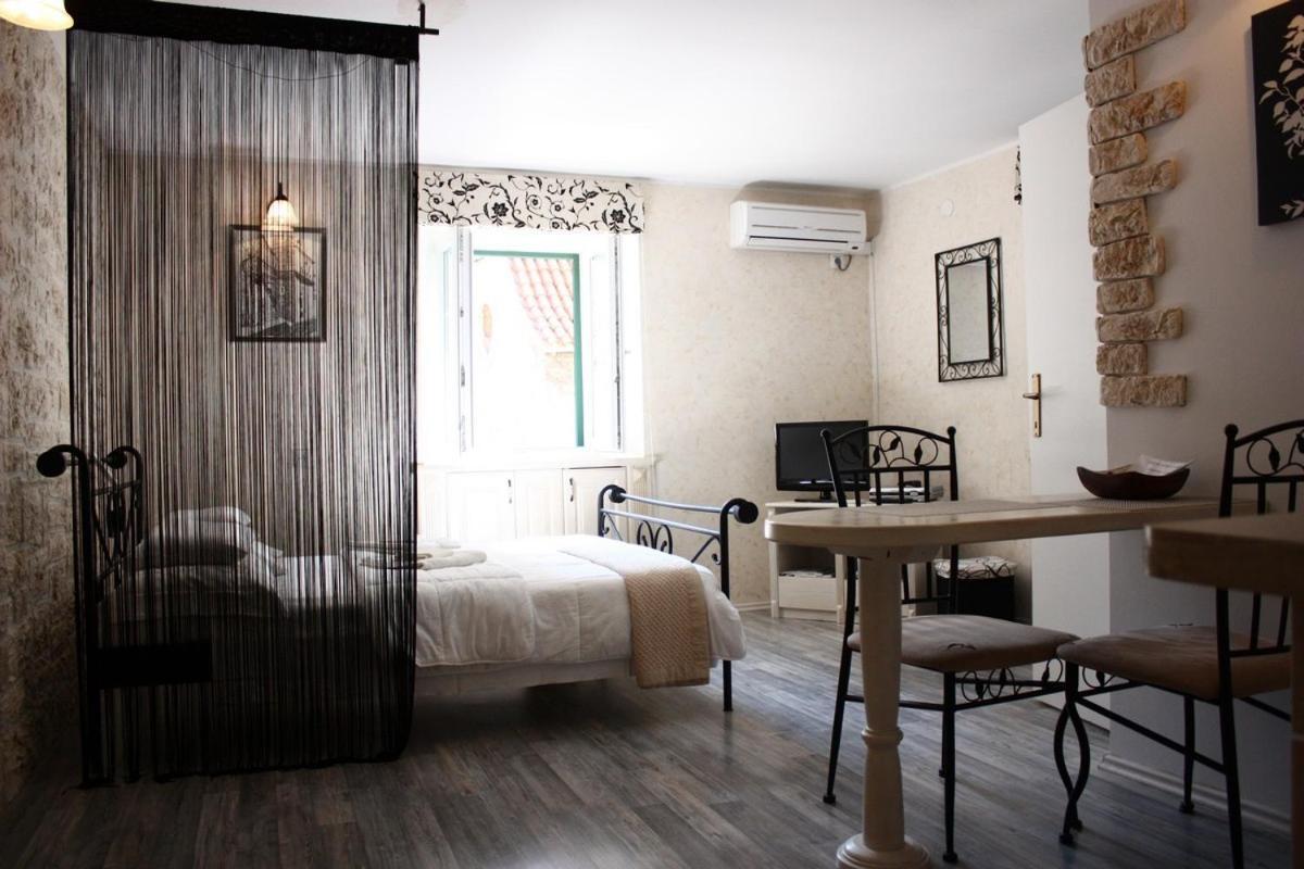 Old Town Apartment Šibenik Rom bilde